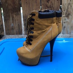 2 inch platform combat booty lace up with inside ankle zipper